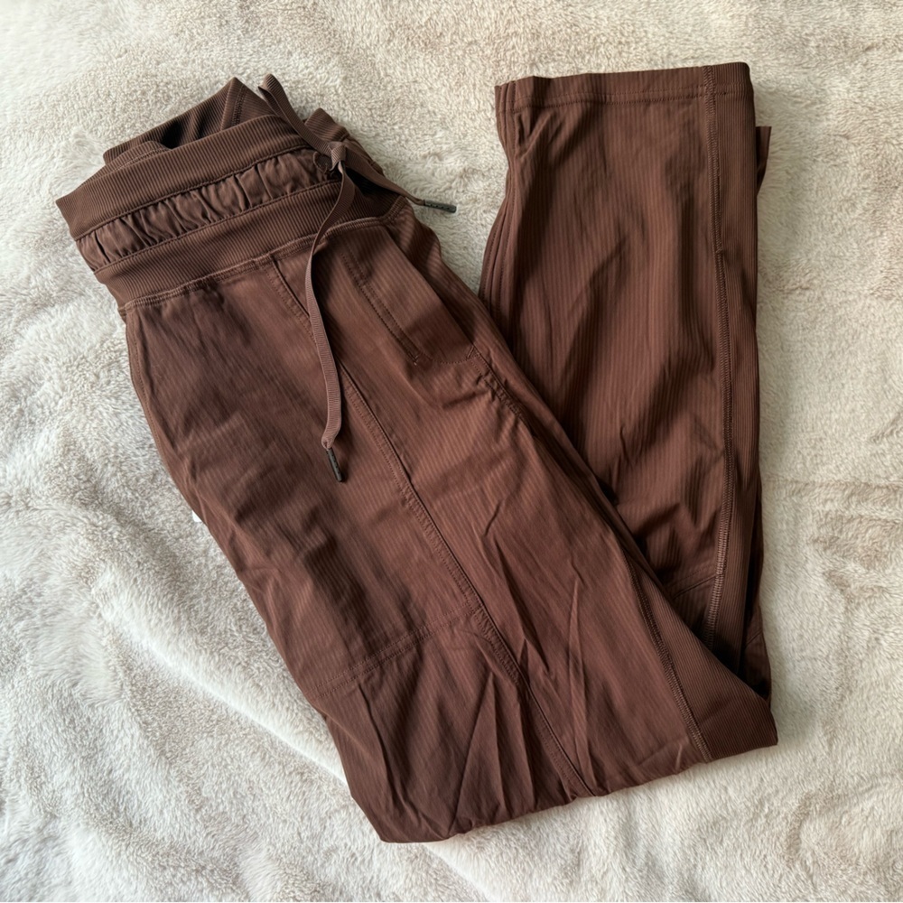 NWT Lululemon Dance Studio Mid-Rise Cropped Pant Java Size 6